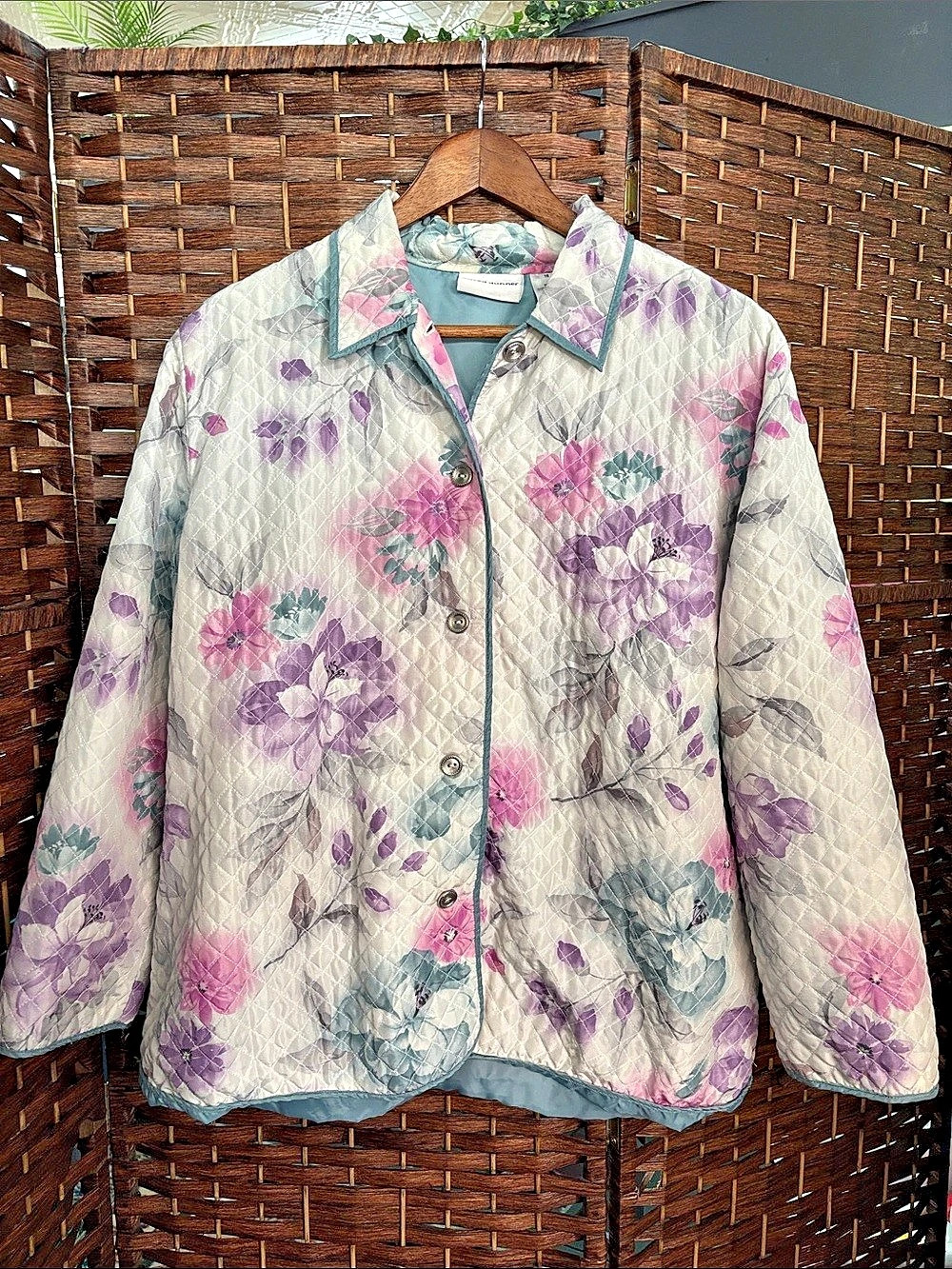 Vintage Silk Alfred Dunner Quilted Floral Silk Jacket White & Pink